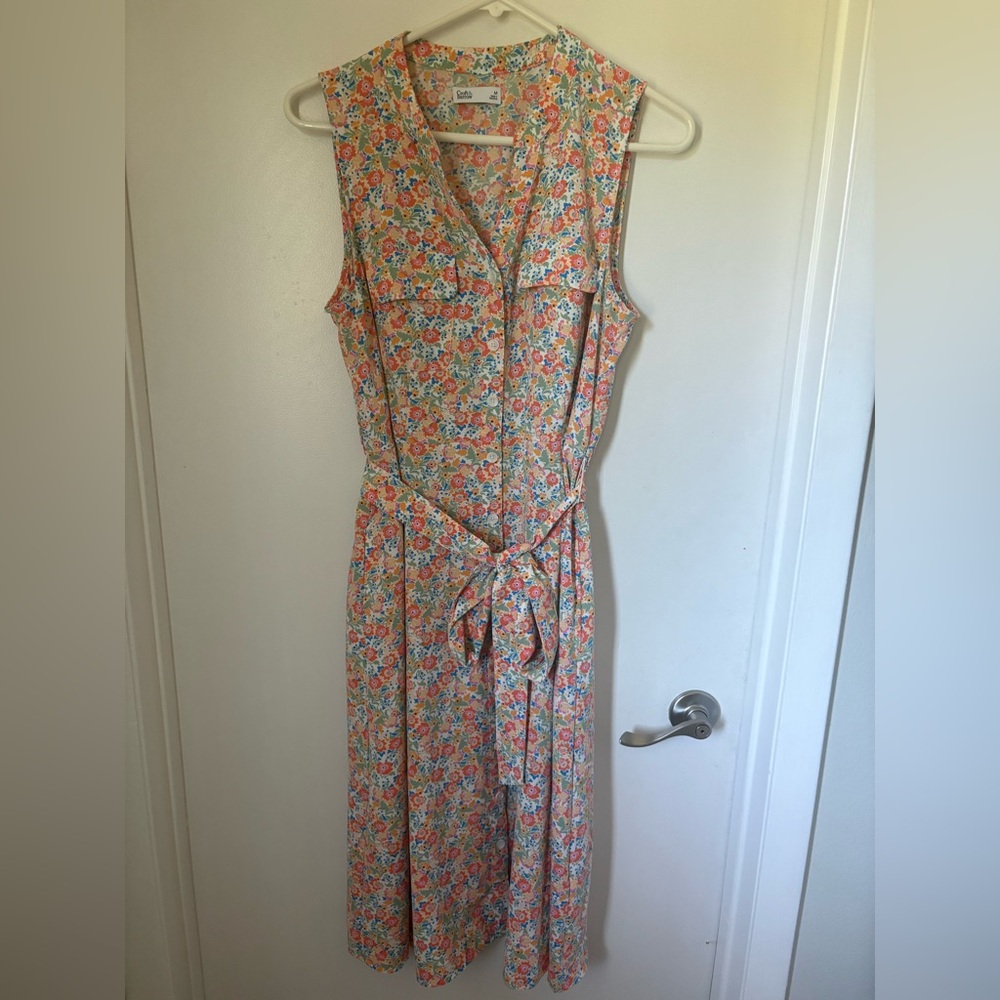 Women’s sleeveless floral tie waist dress